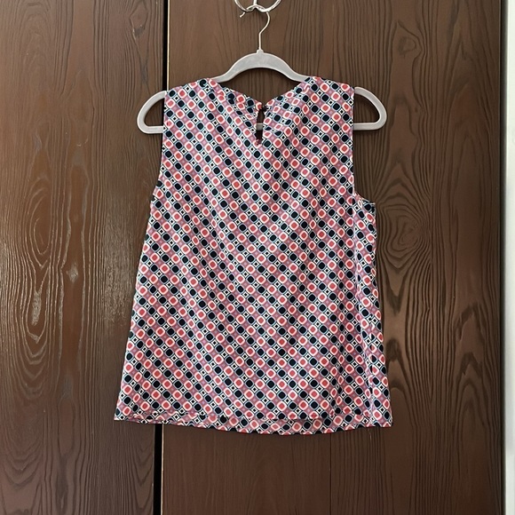 Nine West sleeveless turquoise/ white/ coral patterned blouse. Size Medium - Picture 5 of 7